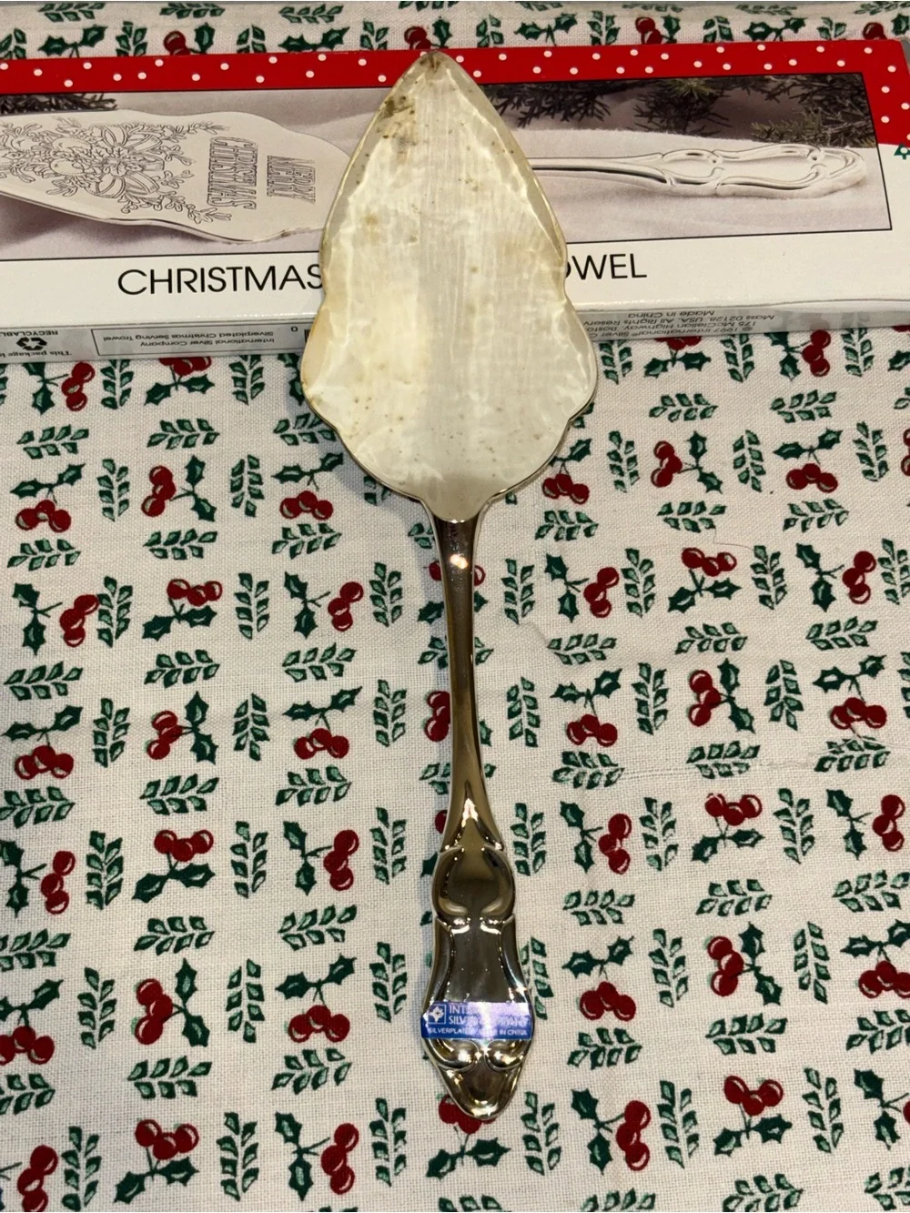 Christmas Serving Trowel in Silver - Picture 4 of 6